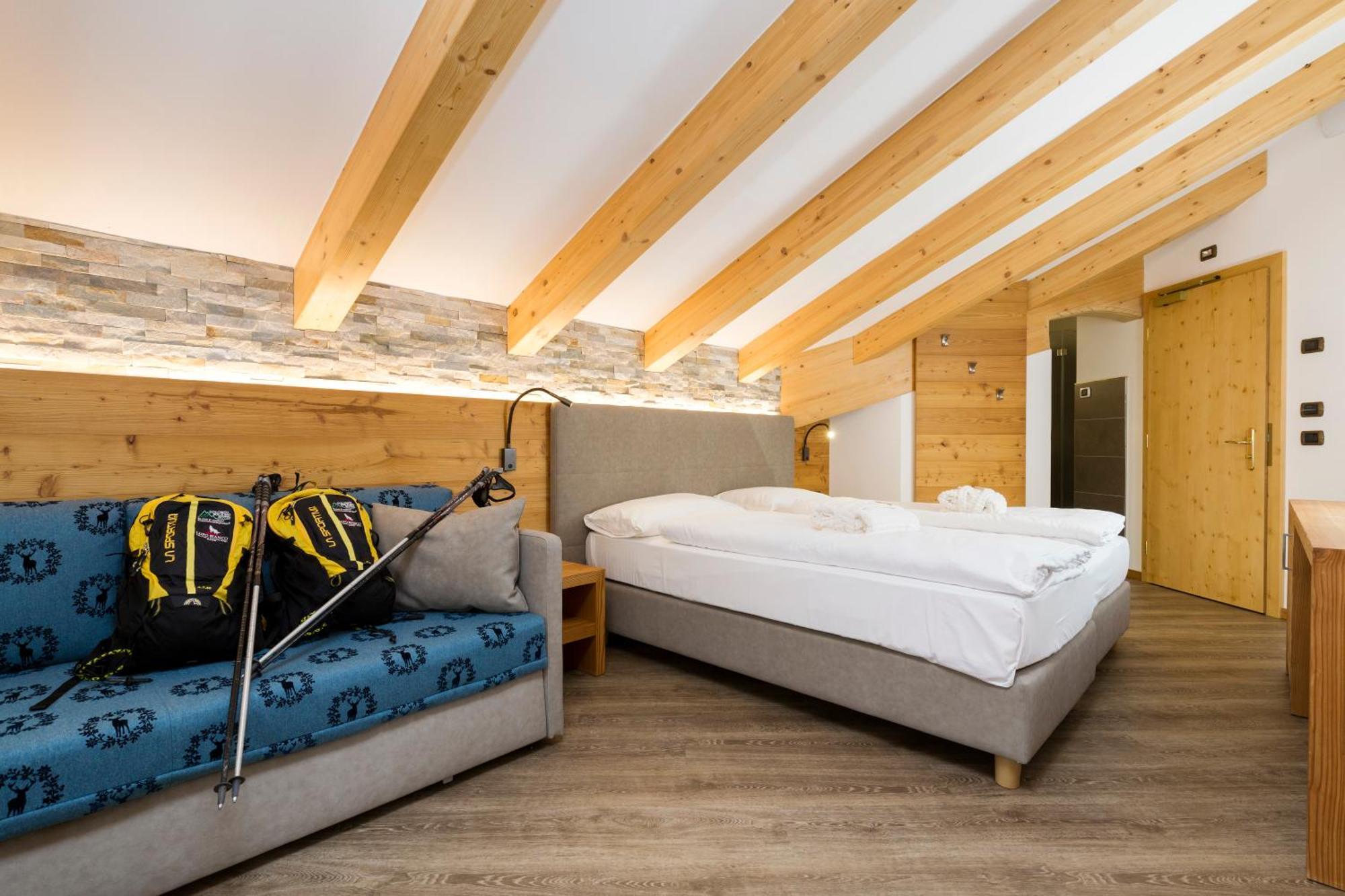 Wellness Hotel Lupo Bianco Canazei Luaran gambar