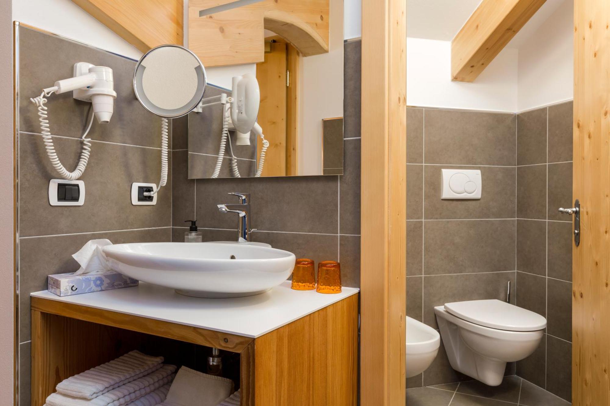 Wellness Hotel Lupo Bianco Canazei Luaran gambar