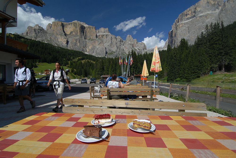 Wellness Hotel Lupo Bianco Canazei Luaran gambar