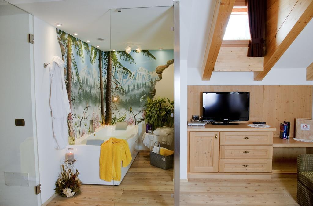 Wellness Hotel Lupo Bianco Canazei Bilik gambar